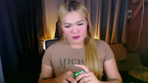 Snapshot of venus_colly chatting on 07.14.26 I am Colly Your mystery girl online show from 07.14.26