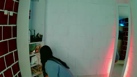 emily independent account  MY conextion 1100 GTM  to  17hr GTM online show from 01.06.25