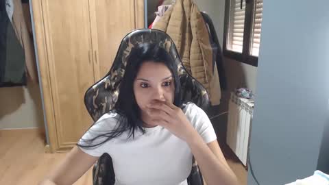 Snapshot of venus_sensual69 chatting on 02.16.25 Venus independent model online show from 02.16.25