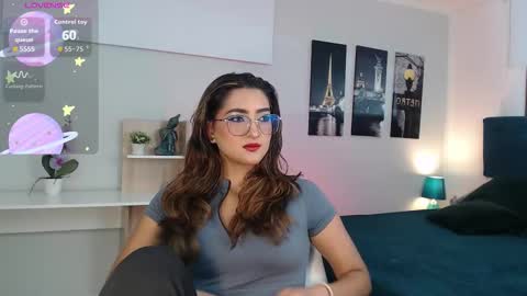 Mia online show from 09.26.25