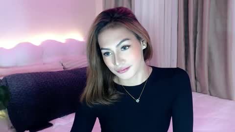 Snapshot of venus_sunrise07xx chatting on 02.28.26 Venus Sunrise Bombshell online show from 02.28.26