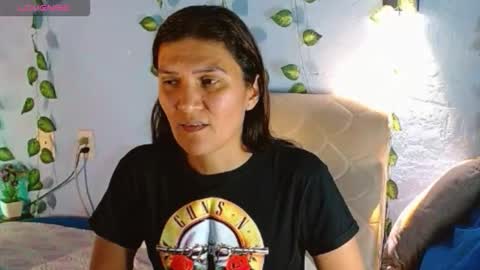 Snapshot of venus_swet chatting on 11.04.25 Catalina online show from 11.04.25