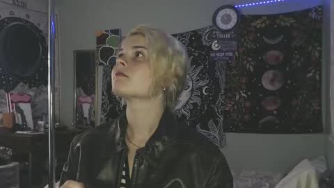 Miss Venus online show from 10.30.25