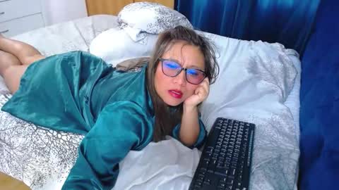 Snapshot of venushot1xx chatting on 02.09.26 venushot1xx online show from 02.09.26