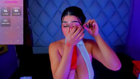 Venusowen  online show from 10.04.25