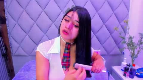 Venusowen  online show from 10.16.25