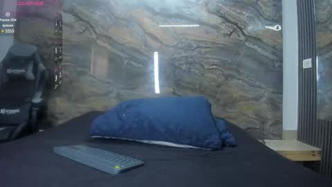 venuss09 online show from 02.22.25