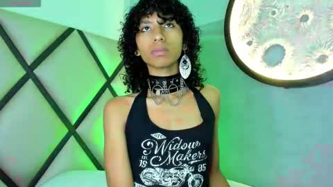 venuss_03 online show from 11.14.25