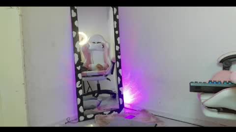 Venuss  online show from 04.16.26