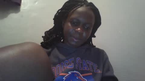 Snapshot of vera_bright chatting on 02.24.25 vera_bright online show from 02.24.25