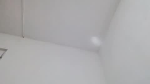 Snapshot of vera_elle chatting on 10.23.25 Vera online show from 10.23.25