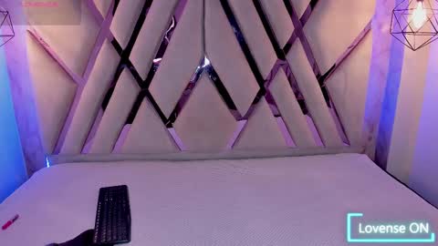 Domelipa  online show from 02.17.25