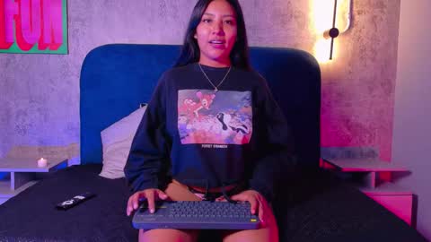 Verah Fox online show from 11.17.25