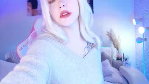 Mia online show from 10.01.25