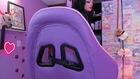     online show from 12.19.25