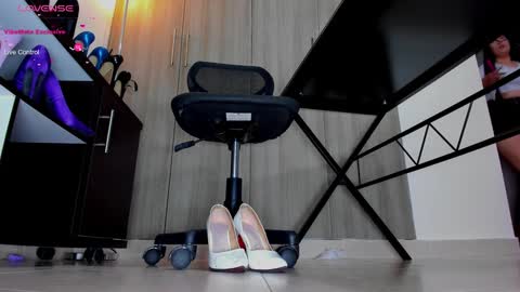 Snapshot of vero_starxx chatting on 09.23.25 Goddess Veronica online show from 09.23.25