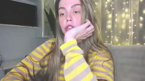 Snapshot of veronarolls chatting on 03.16.26 Lolitalolz online show from 03.16.26
