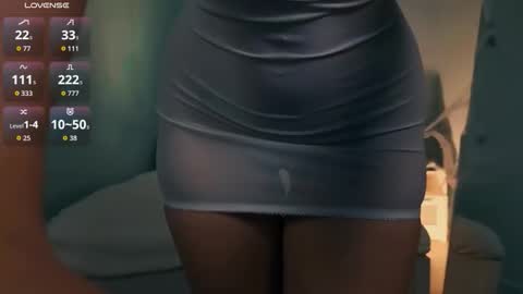  VERONICA  FOLLOW ME  online show from 10.21.25