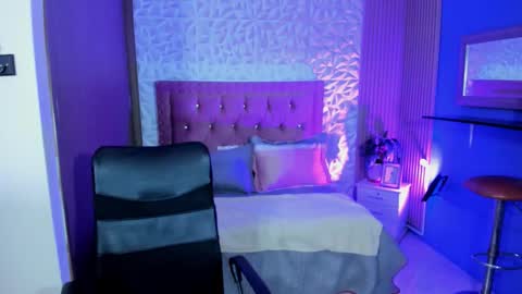 VERONICA online show from 10.20.25