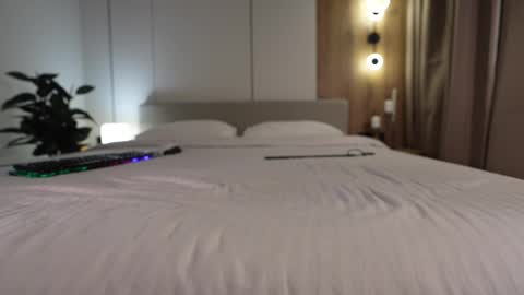 Veronica online show from 12.13.25