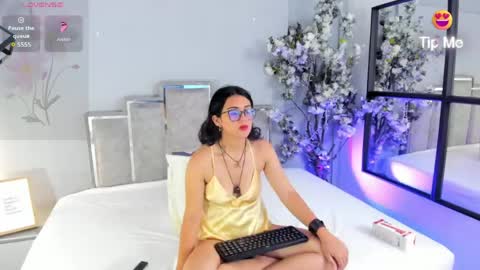 veronicacarper online show from 04.14.26