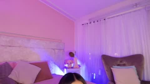 Vero  online show from 01.21.25