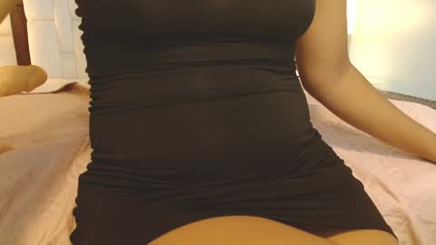 Snapshot of veronicarobles chatting on 12.30.24 Veronica Robles online show from 12.30.24