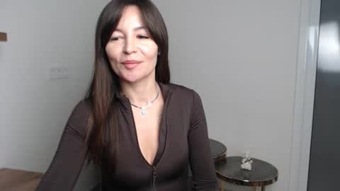 Snapshot of veronik_shy chatting on 11.28.25 veronik_shy online show from 11.28.25