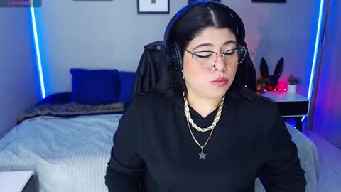 Miss Veronika online show from 01.16.25