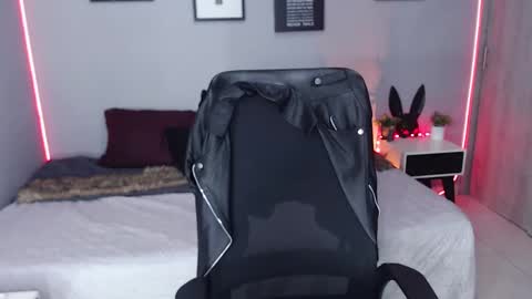 Miss Veronika online show from 02.01.25