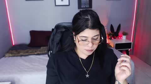 Miss Veronika online show from 02.01.25