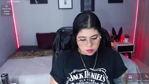 Miss Veronika online show from 02.11.25