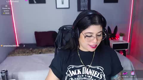 Miss Veronika online show from 02.11.25