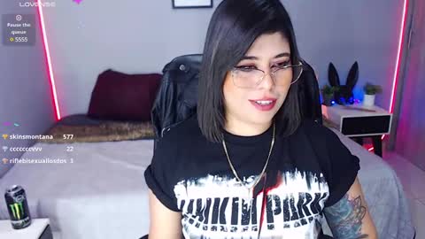 Miss Veronika online show from 02.15.25