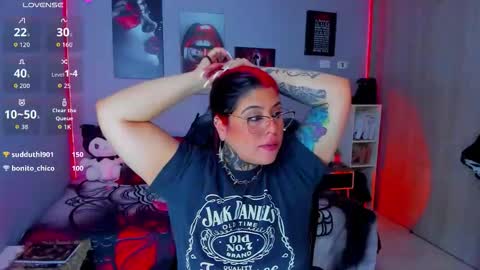 Miss Veronika online show from 10.16.25