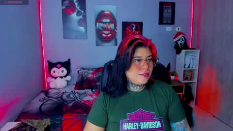 Miss Veronika online show from 11.17.25