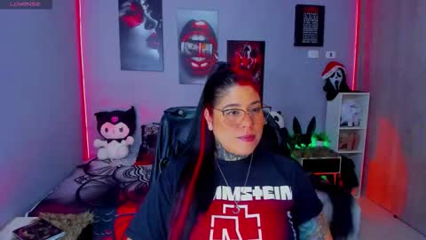 Miss Veronika online show from 11.25.25