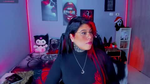 Miss Veronika online show from 11.26.25