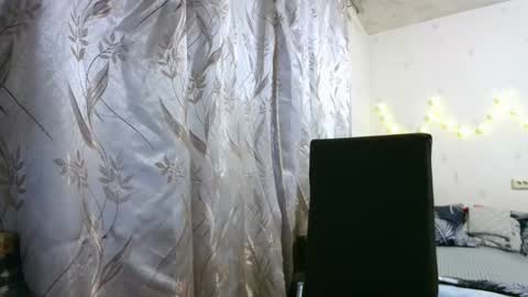 veronika_xi online show from 11.24.25