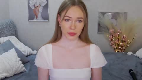 Snapshot of veronikamitchel chatting on 02.11.25 Veronika online show from 02.11.25