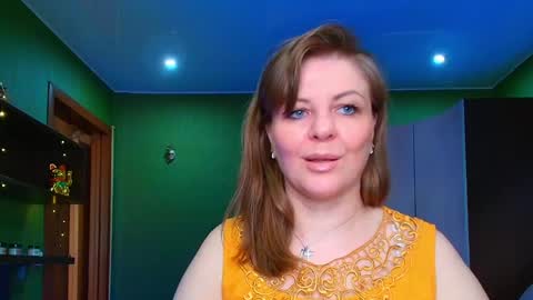 Snapshot of veronikawgold chatting on 05.14.26 VeronikawGold online show from 05.14.26