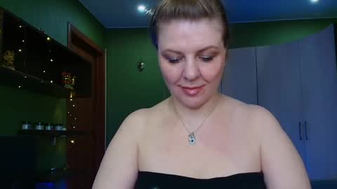 Snapshot of veronikawgold chatting on 05.28.26 VeronikawGold online show from 05.28.26