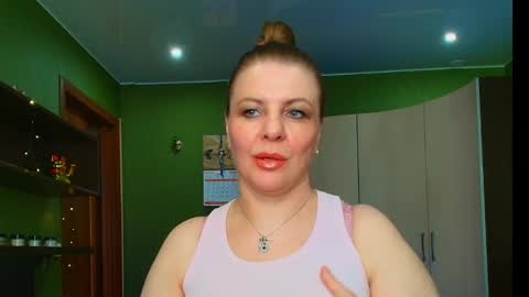 Snapshot of veronikawgold chatting on 06.06.26 VeronikawGold online show from 06.06.26