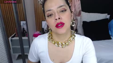 VEROS online show from 11.06.25