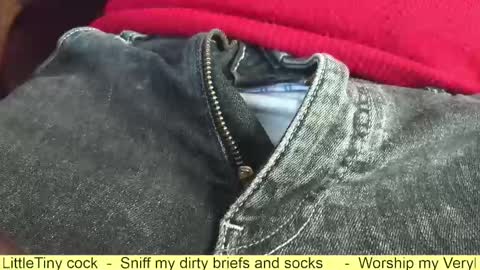 Snapshot of verylittletiny chatting on 10.12.25 Erik online show from 10.12.25