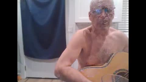 Snapshot of verysmallpeni chatting on 01.28.25 verysmallpeni online show from 01.28.25