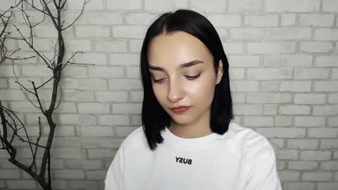 Snapshot of veryveryshygirl chatting on 12.07.24 Ana online show from 12.07.24