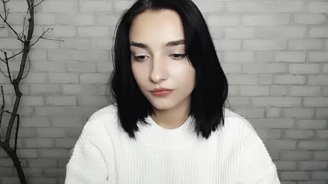 Snapshot of veryveryshygirl chatting on 12.25.24 Ana online show from 12.25.24