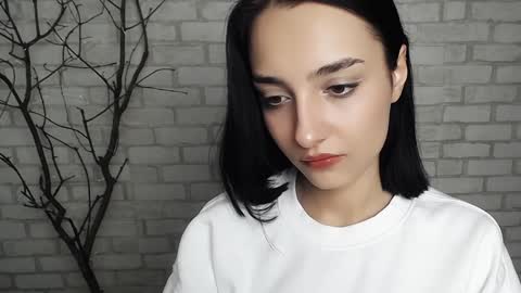 Snapshot of veryveryshygirl chatting on 01.01.25 Ana online show from 01.01.25