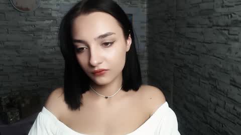 Snapshot of veryveryshygirl chatting on 01.07.25 Ana online show from 01.07.25